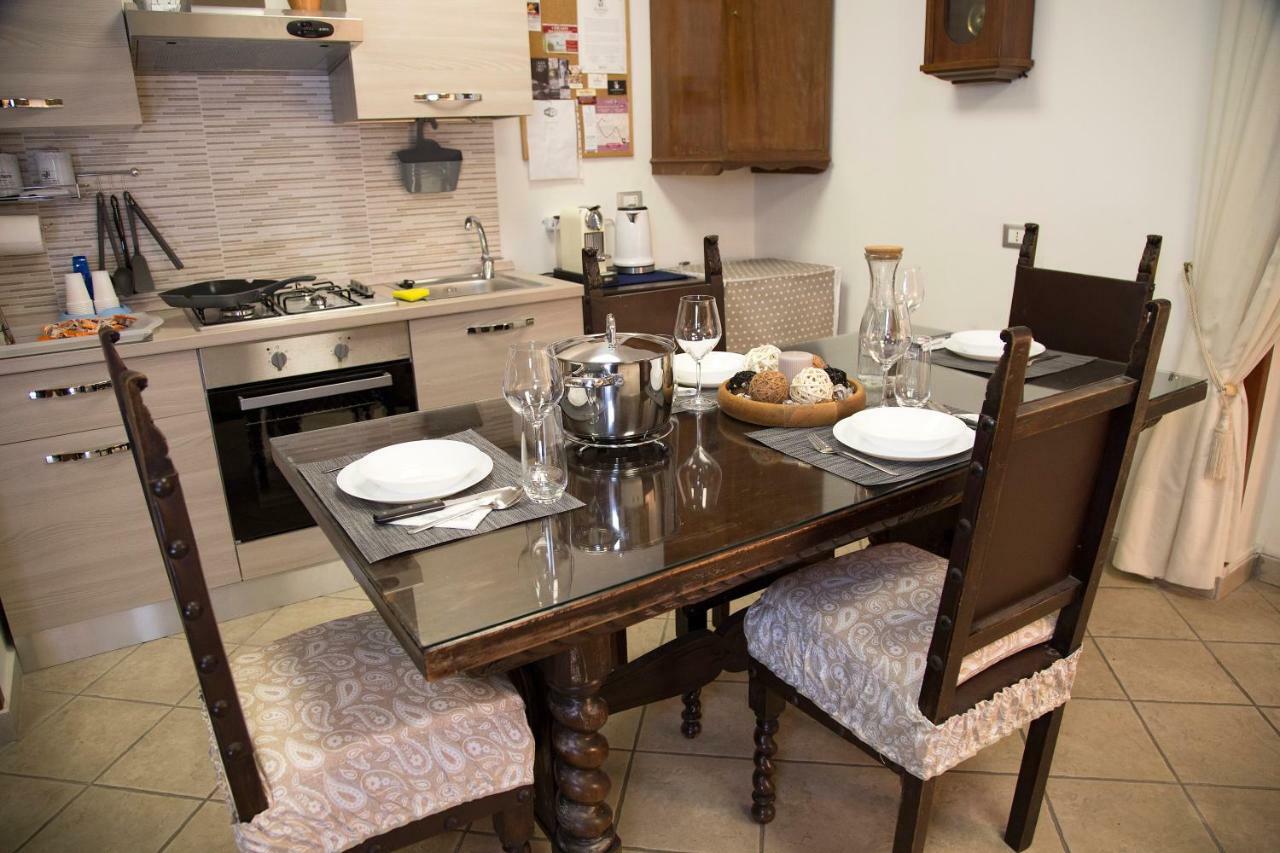 Apartament Luci Di S. Chiara Neapol Zewnętrze zdjęcie